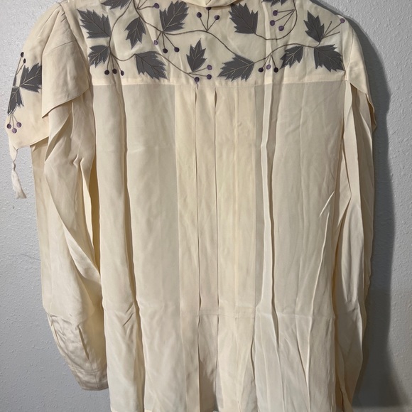 Vintage Mercedes & Adrienne 100% Silk Button Down Blouse sz 10 Beige W. Leaves - Picture 9 of 11